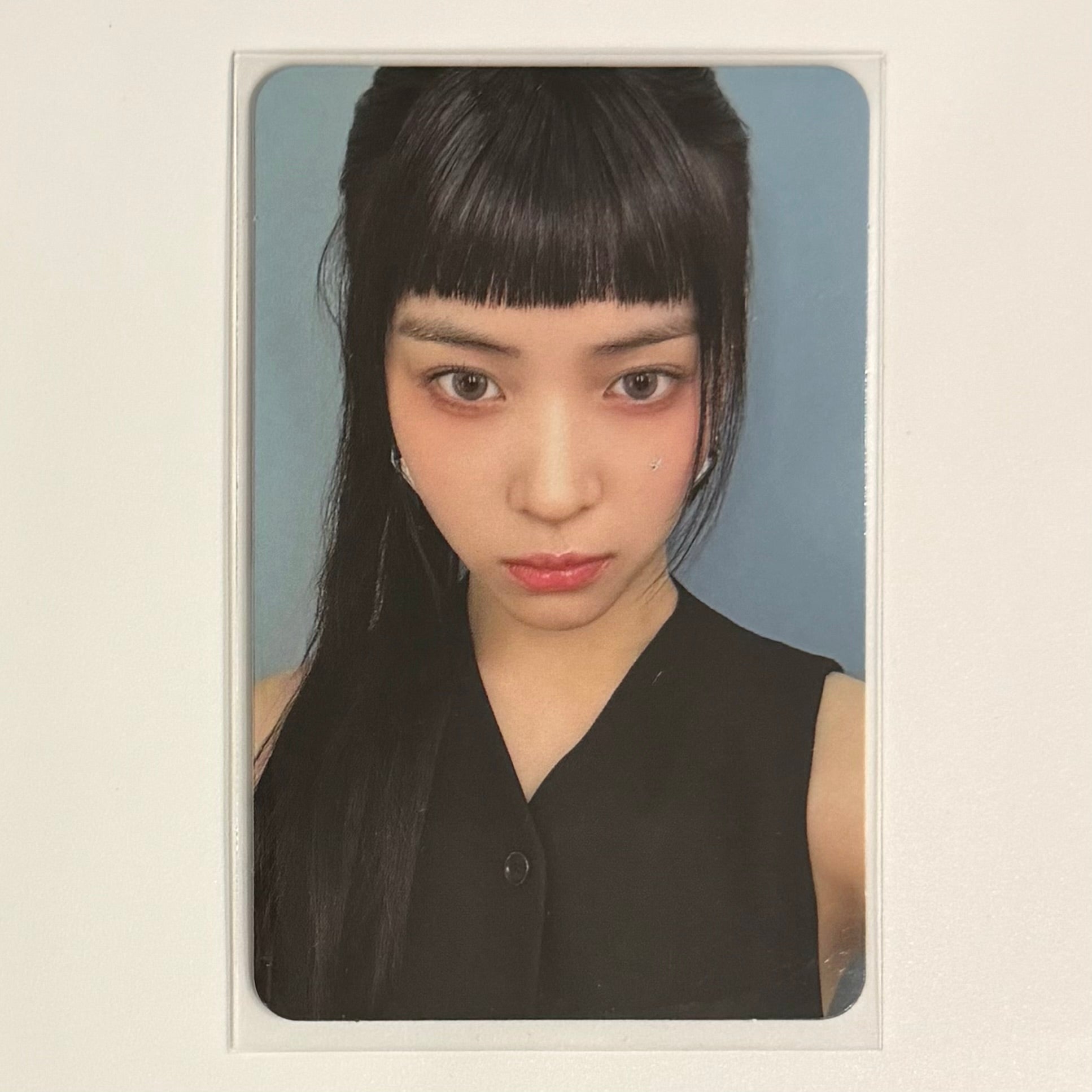 RYUJIN (ITZY) - GOLD ALBUM PHOTOCARD