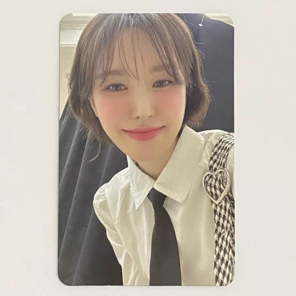WENDY (RED VELVET) - 2024 SEASONS GREETINGS SG TRADING CARD PHOTOCARD