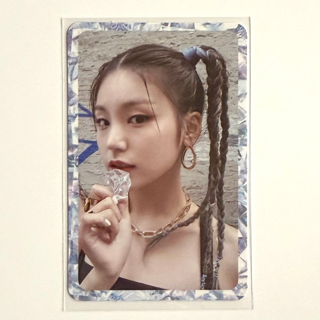 YEJI (ITZY) - IT’Z ICY ALBUM PHOTOCARD
