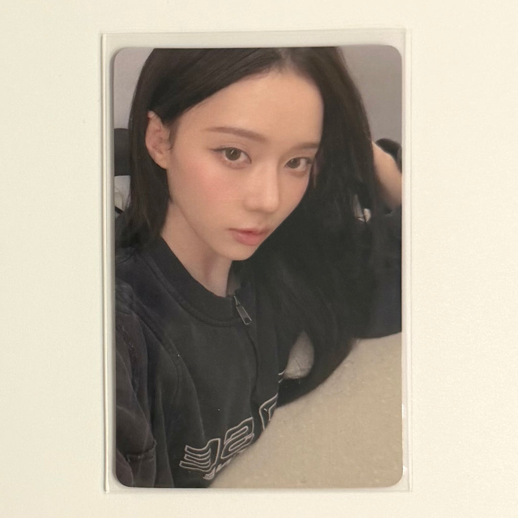 WINTER (AESPA) - SHANGHAI STARLIGHT DEBUT PHOTOCARD