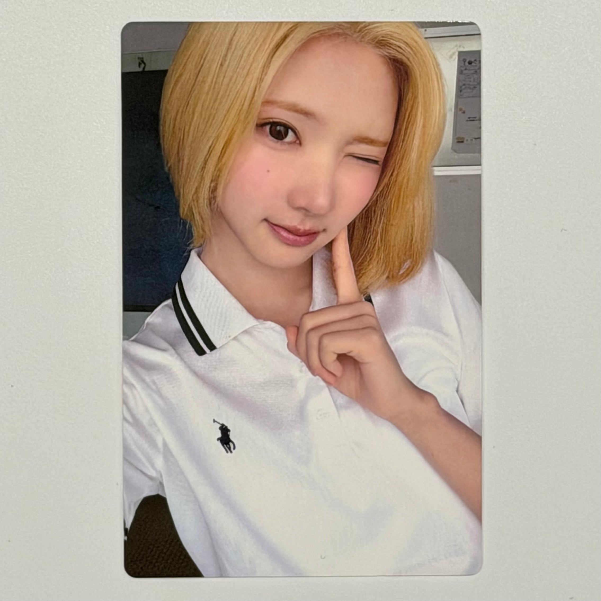 JIWOO (Hearts2Hearts h2h) - ICONIC HEART ALBUM PHOTOCARD