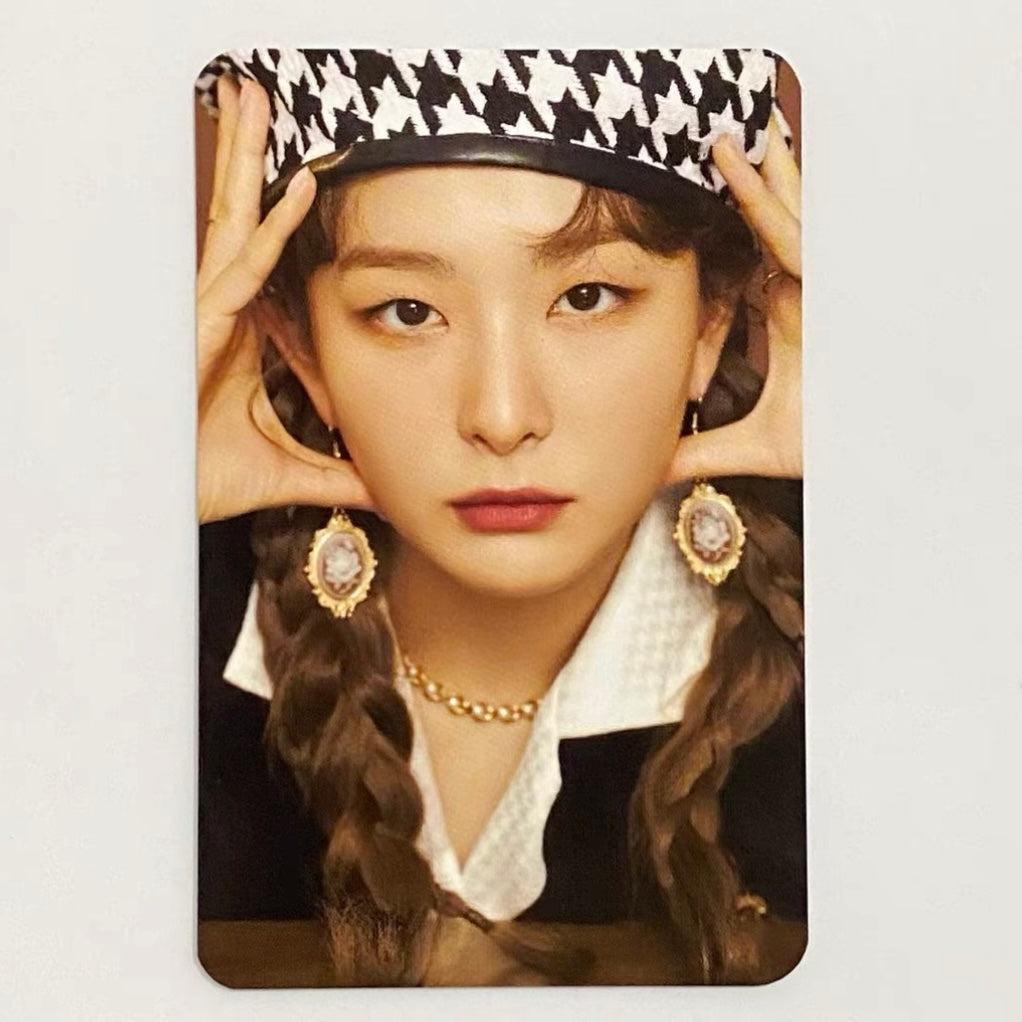 SEULGI (RED VELVET) - 2022 SEASONS GREETINGS SG PHOTOCARD