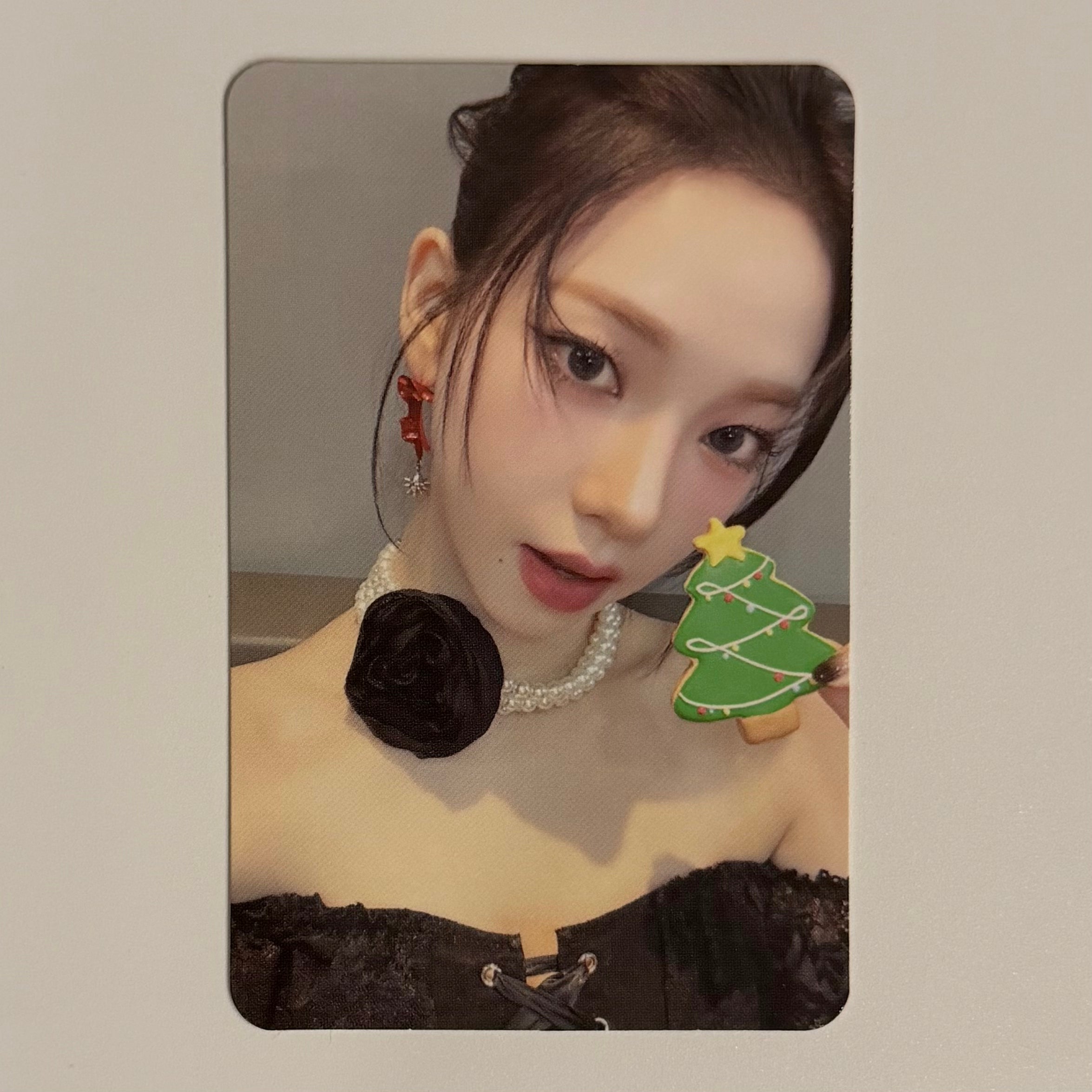 (KARINA) AESPA - 2023 PINK CHRISTMAS TRADING PHOTOCARD