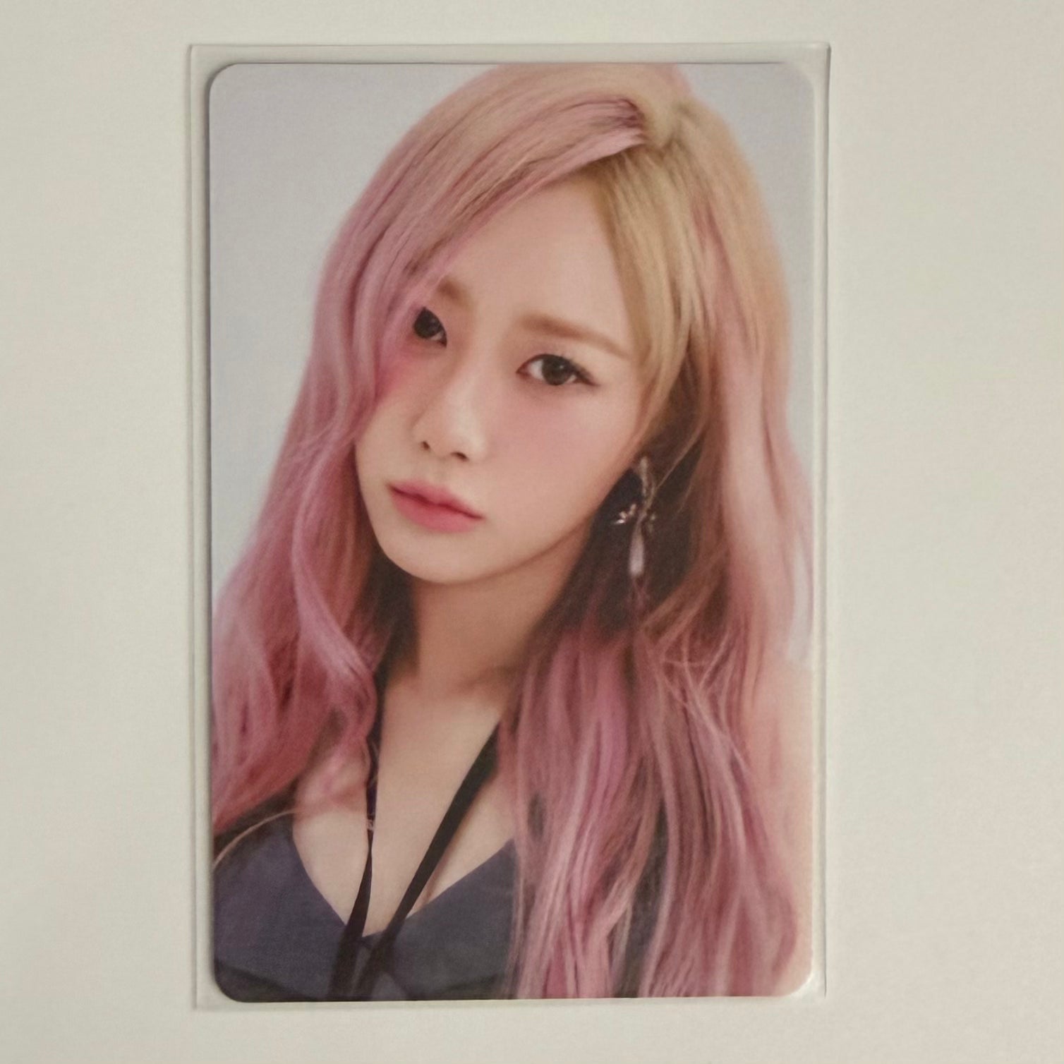 GISELLE (AESPA) - 2025 SEASONS GREETINGS TRADING CARD PHOTOCARD