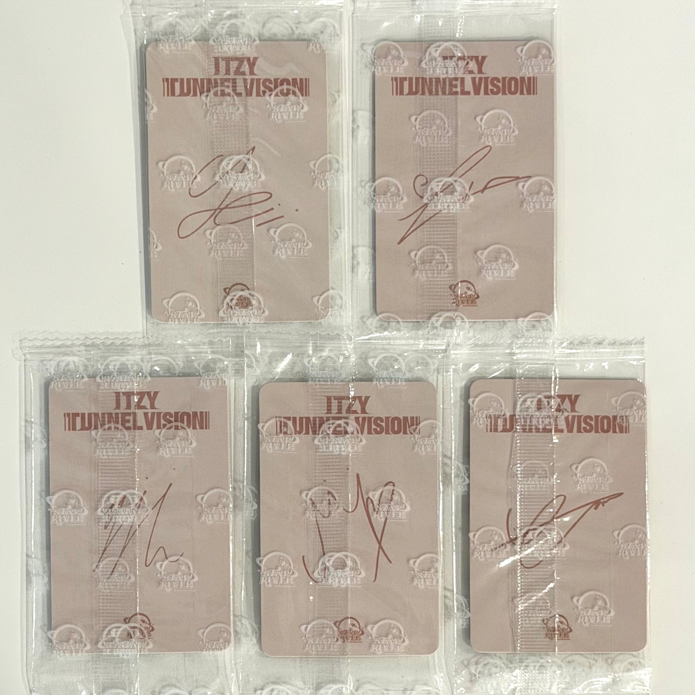 ITZY - TUNNEL VISION SR STARRIVER SHANGHAI OFFLINE FANSIGN POB PHOTOCARD