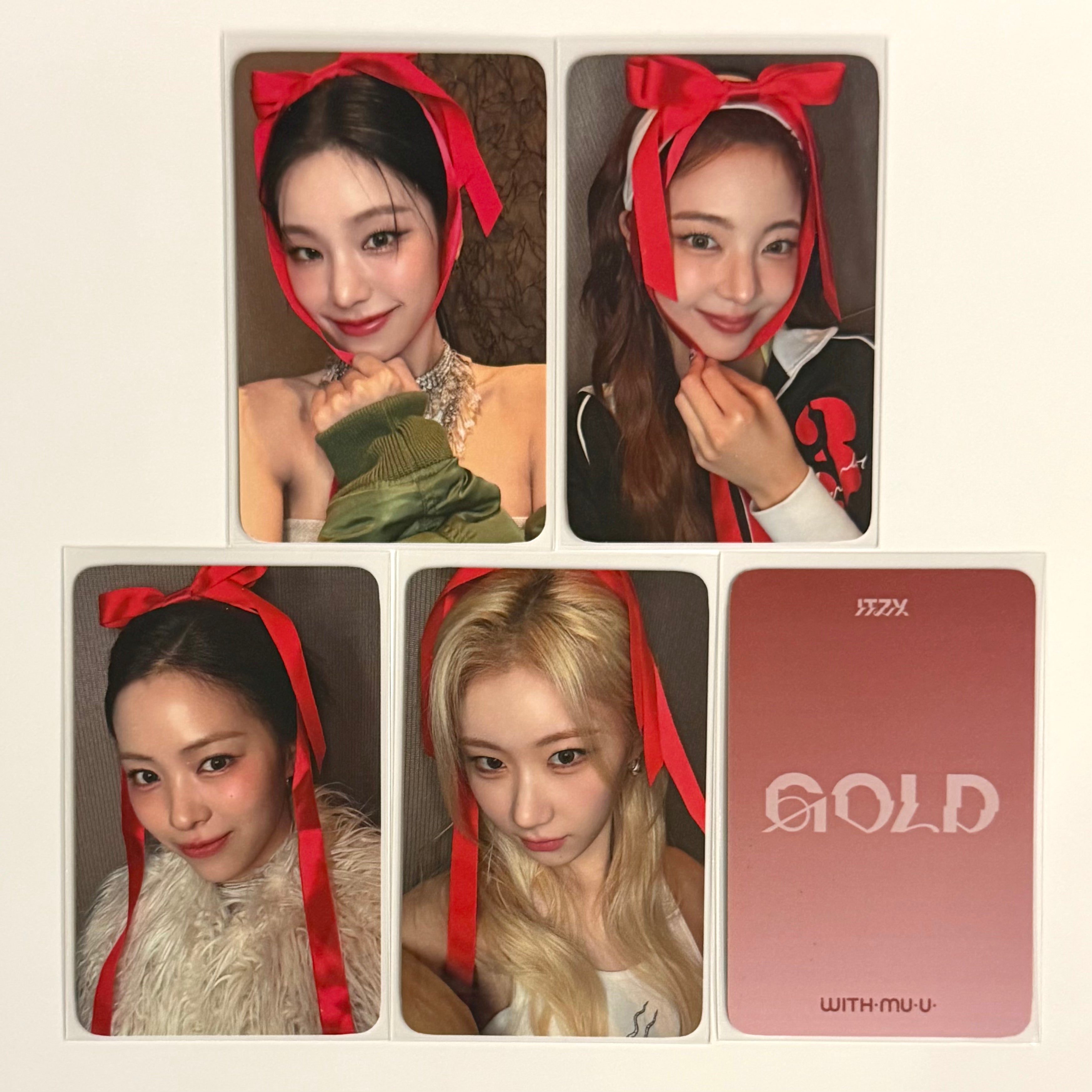 ITZY - GOLD WM WITHMUU ONLINE FANSIGN 1 POB PHOTOCARD