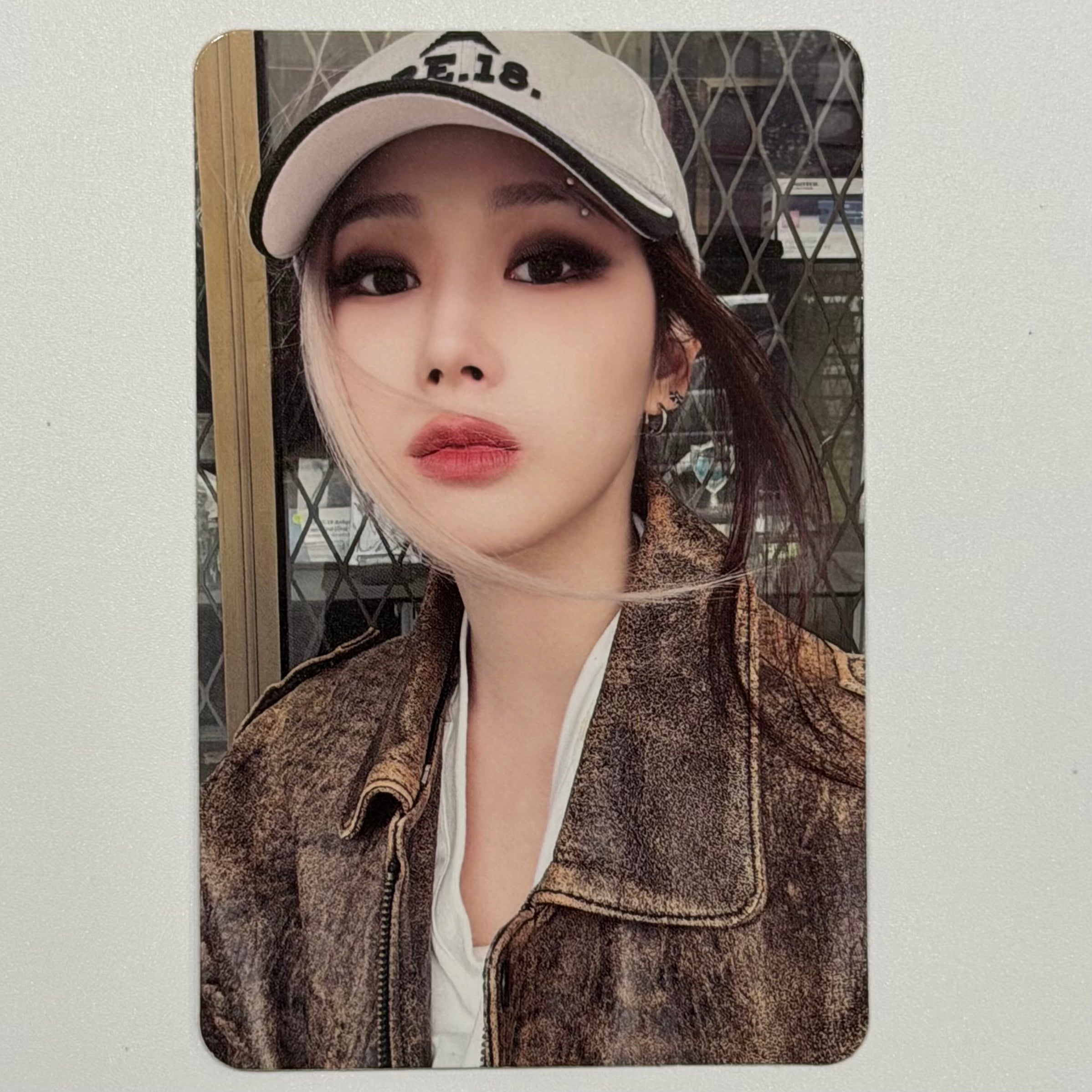 GISELLE (AESPA) - MY WORLD ALBUM PHOTOCARD (TABLOID VER)