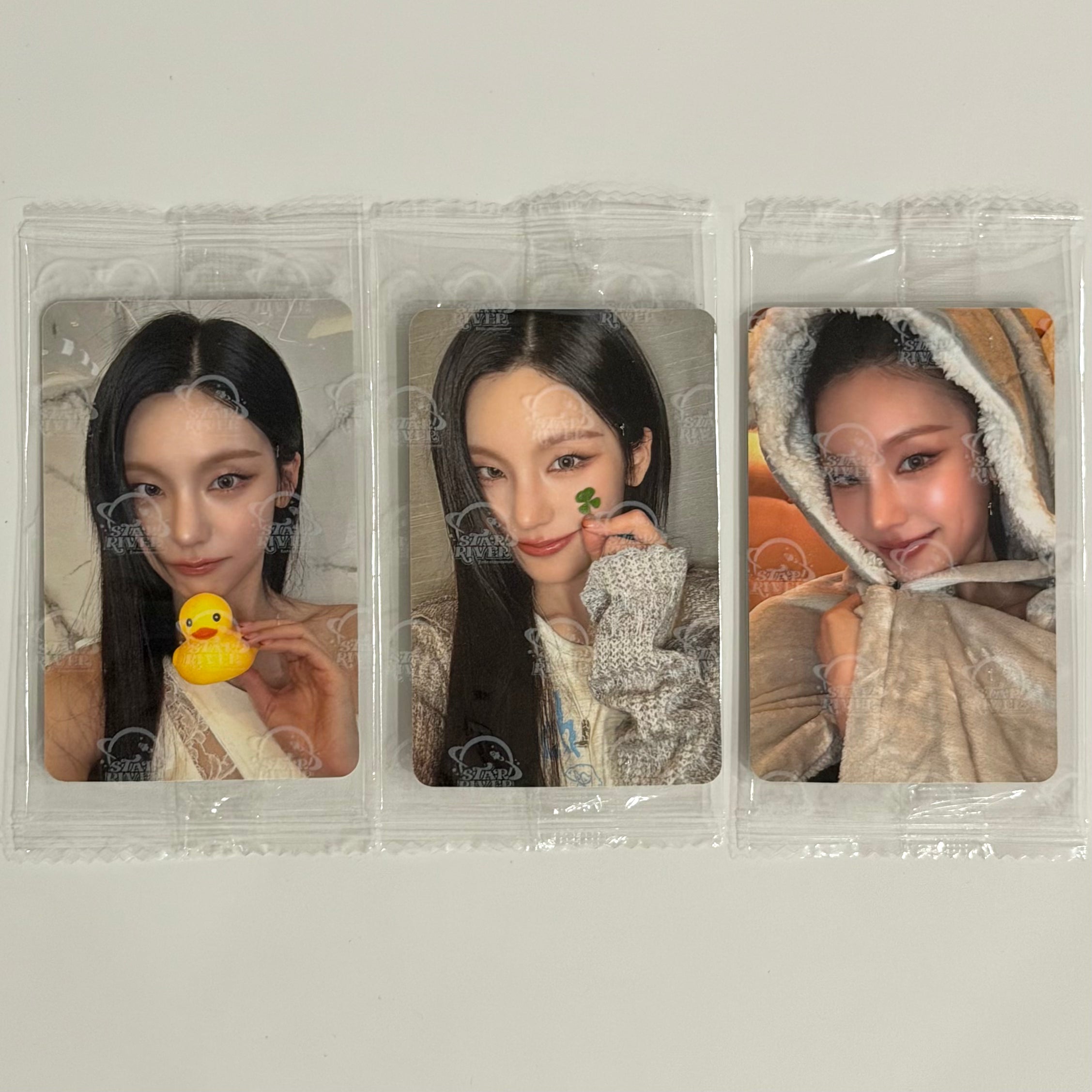 YEJI - AIR SR STARRIVER FANSIGN 1 POB PHOTOCARD