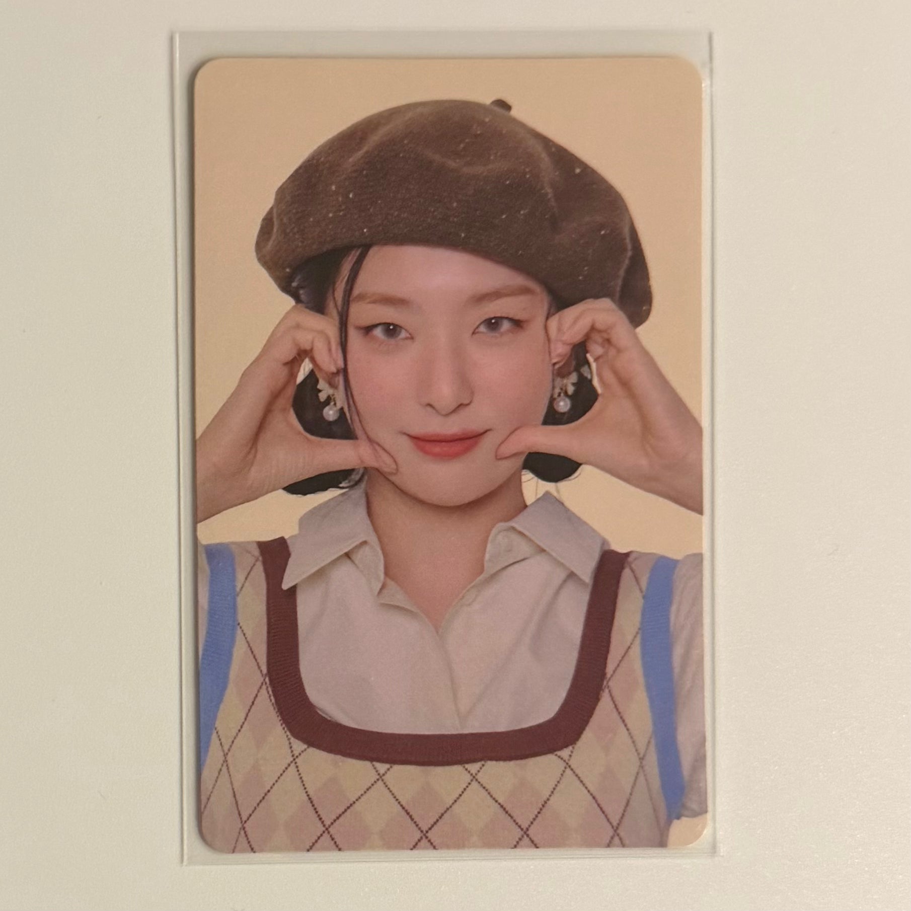 SEULGI (RED VELVET) - 2023 SEASONS GREETINGS YIZHIYU POB PHOTOCARD