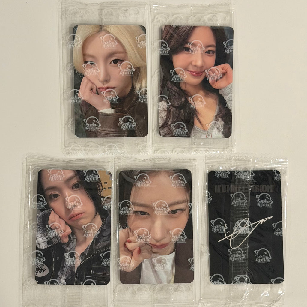 ITZY - TUNNEL VISION SR STAR RIVER SHANGHAI FANSIGN POB PHOTOCARD