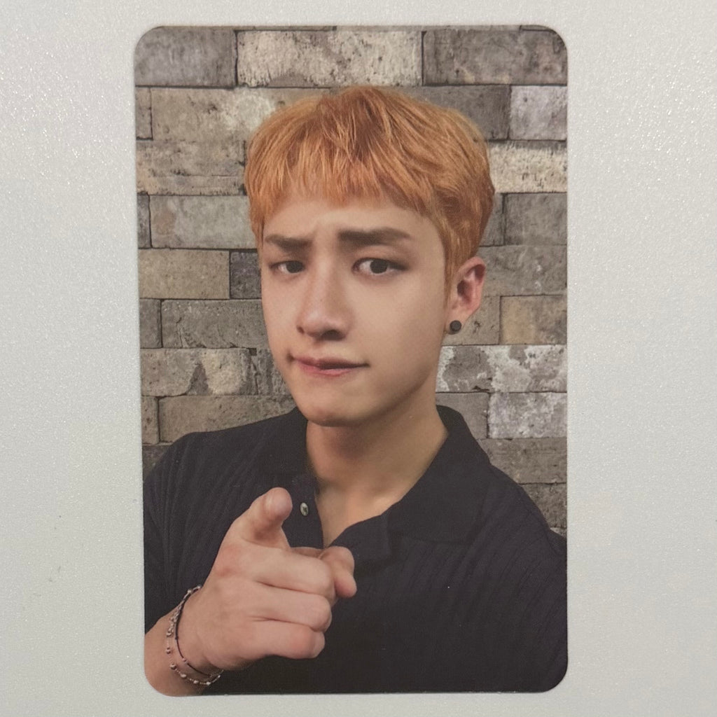 BANG CHAN (STRAY KIDS) - NO EASY ALBUM PHOTOCARD (DOUBLE SIDED)