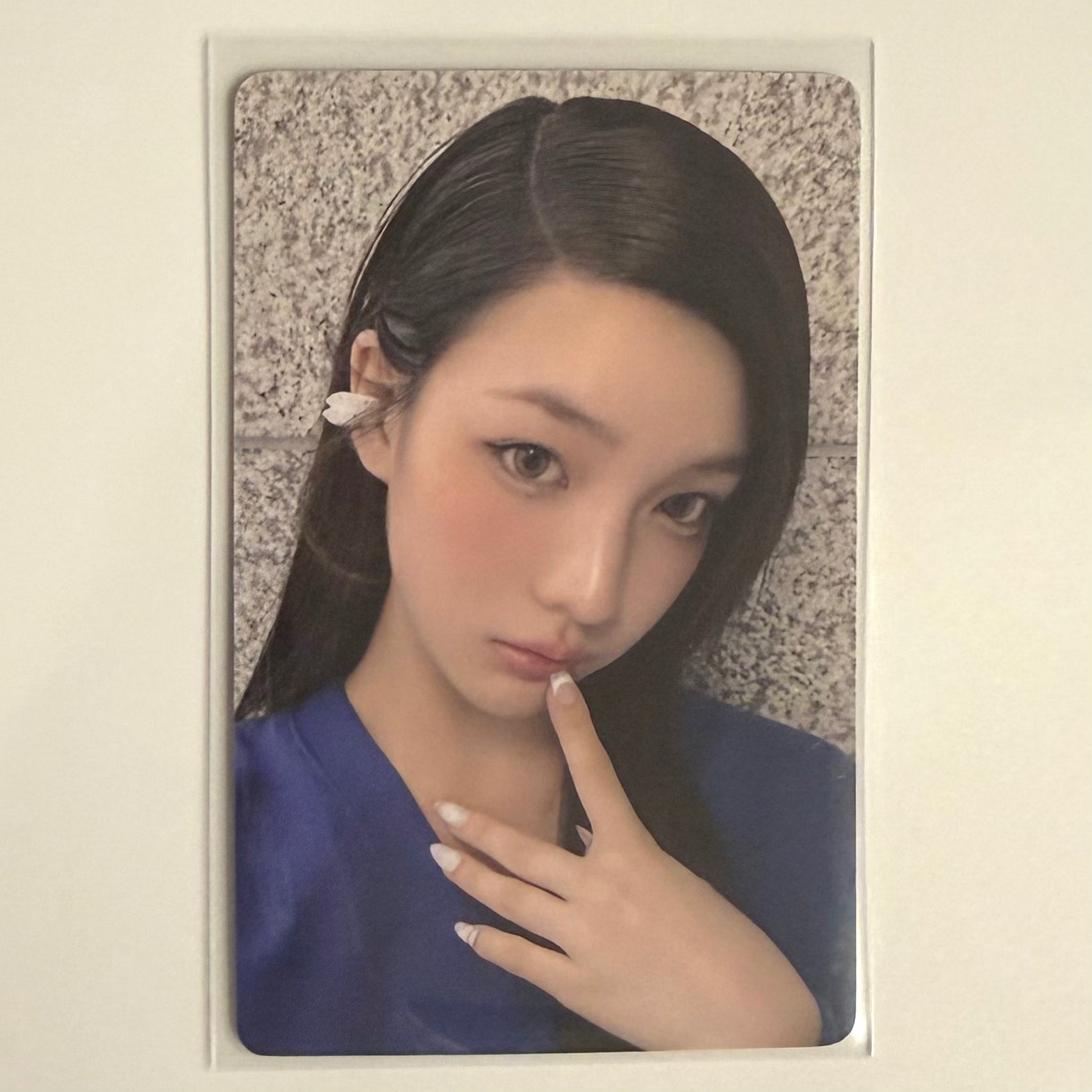 IROHA (ILLIT) - BOMB YIZHIYU LUCKY DRAW POB PHOTOCARD