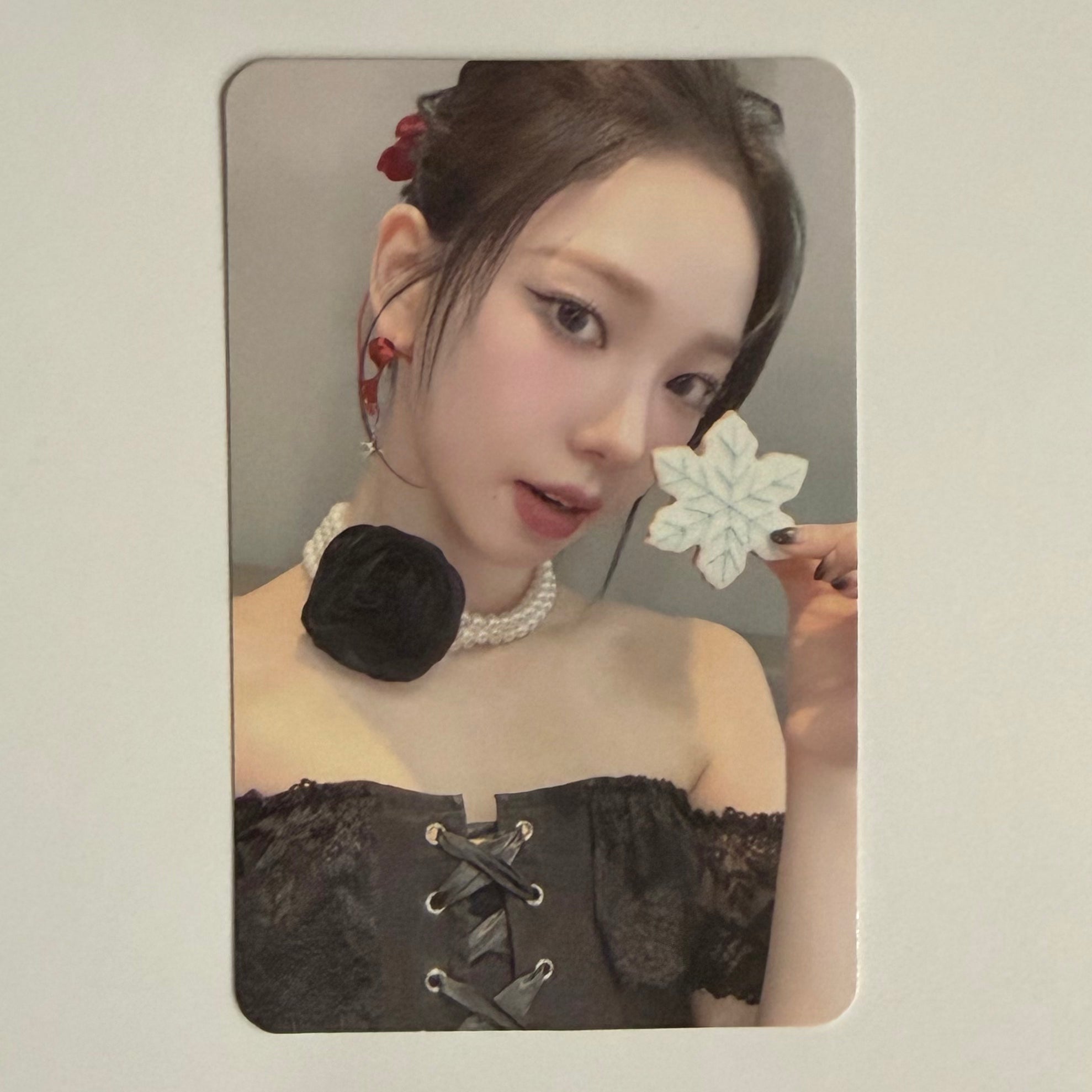 (KARINA) AESPA - 2023 PINK CHRISTMAS TRADING PHOTOCARD