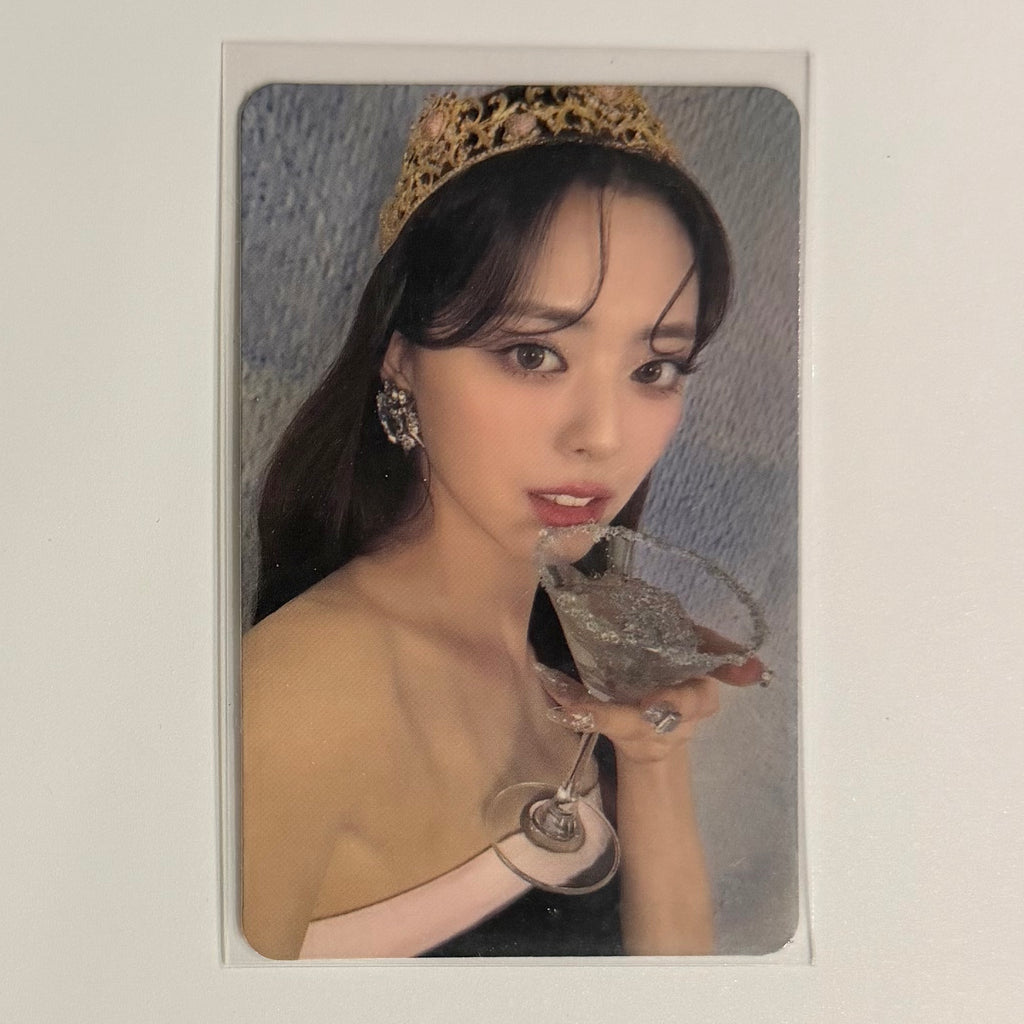 YUNA (ITZY) - CHECKMATE ALBUM PHOTOCARD