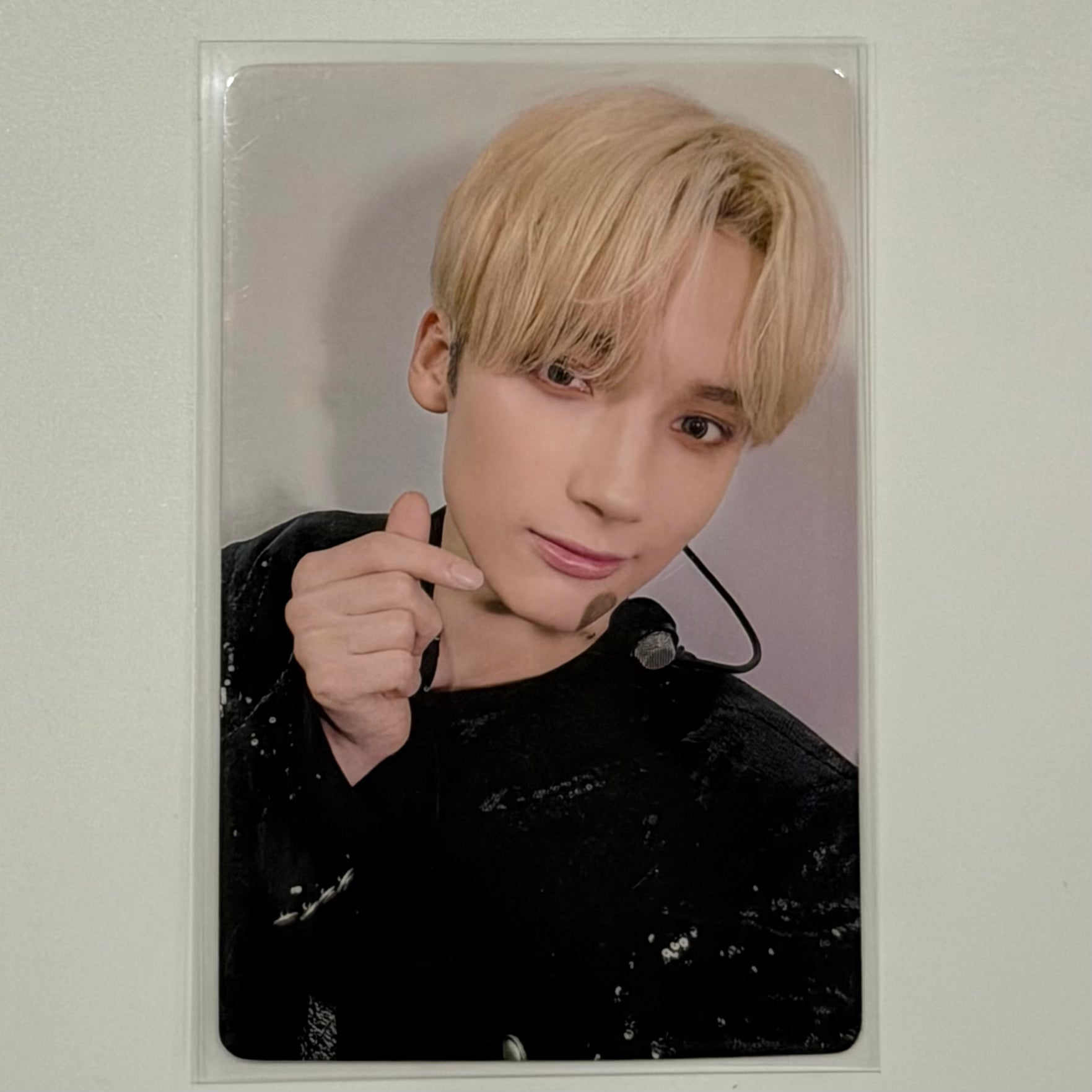 HUENINGKAI (TXT) - The Name Chapter: FREEFALL YIZHIYU POB PHOTOCARD