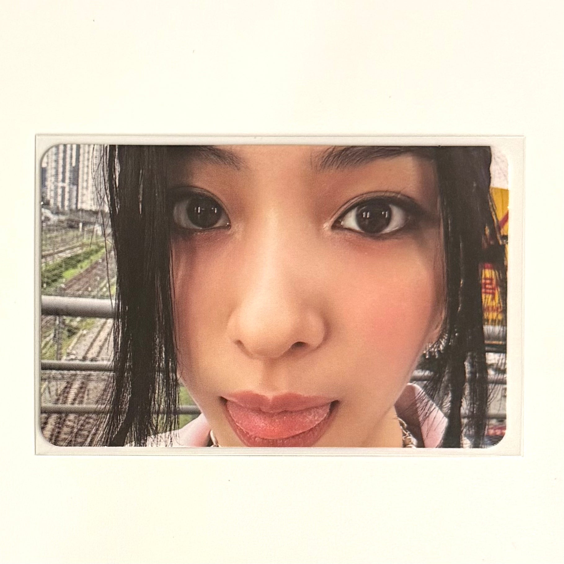 RYUJIN (ITZY) - GOLD ALBUM PHOTOCARD
