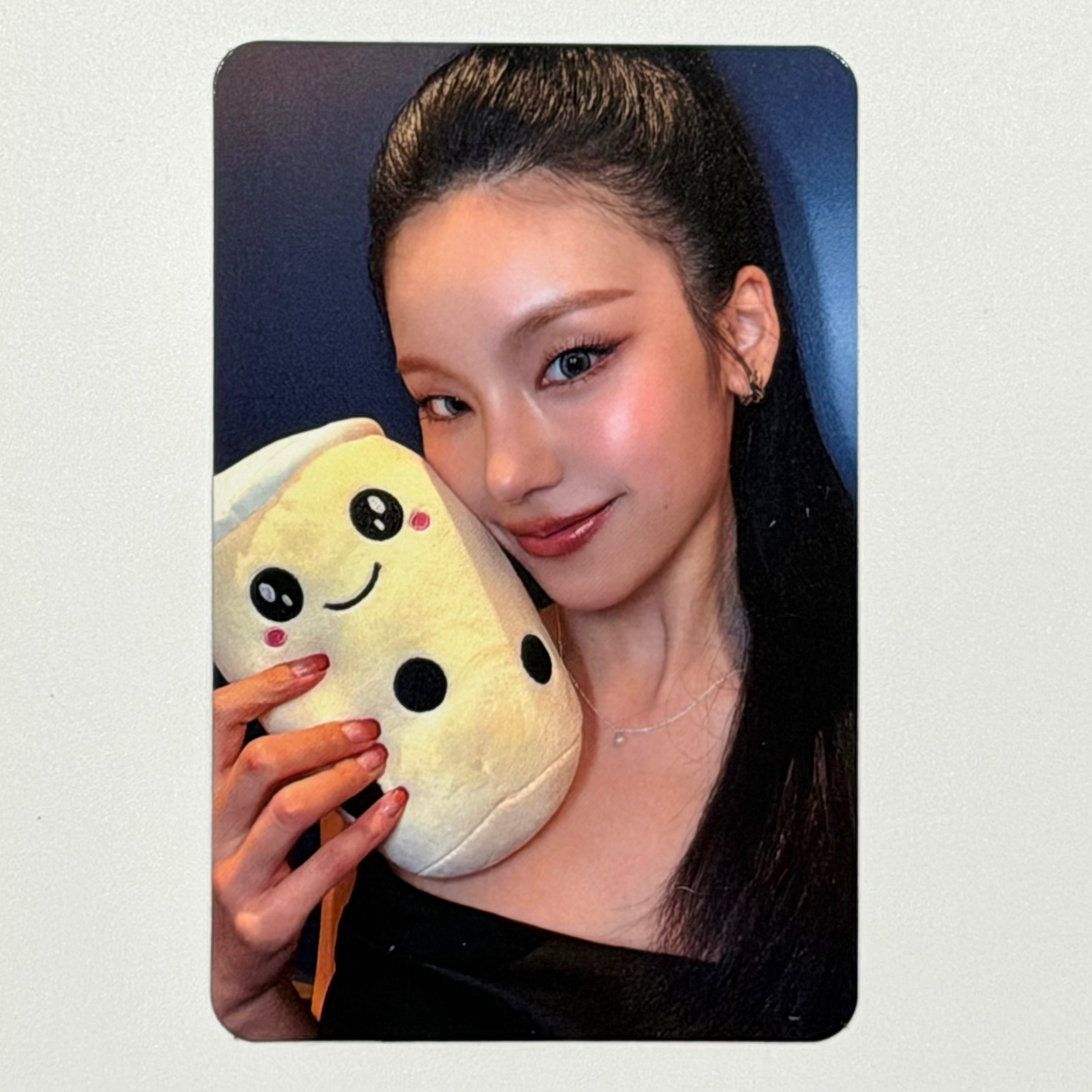 YEJI - AIR YETIMALL FANSIGN POB PHOTOCARD