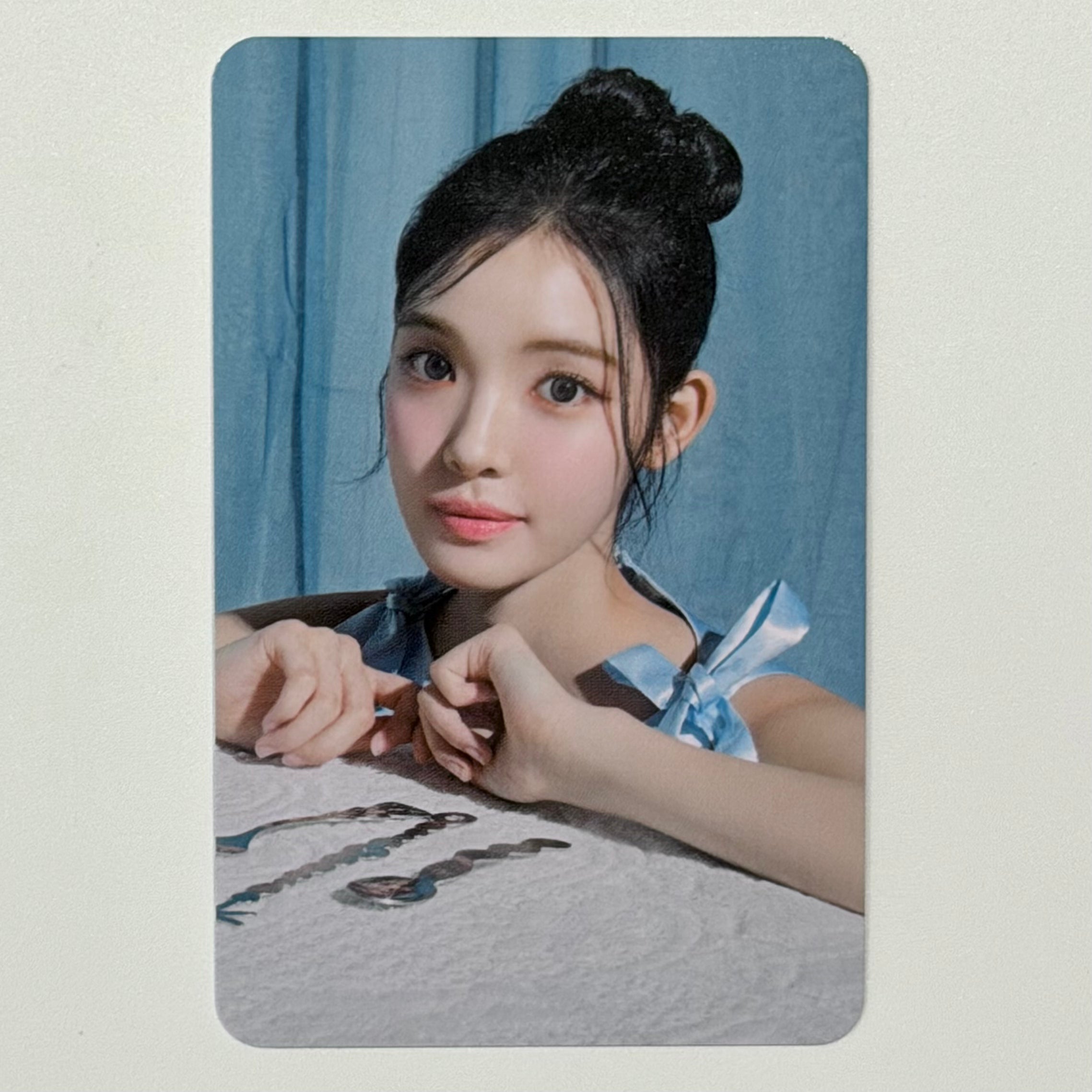 YUHA (Hearts2Hearts h2h) - 2026 SEASONS GREETINGS SG WITHMUU POB PHOTOCARD