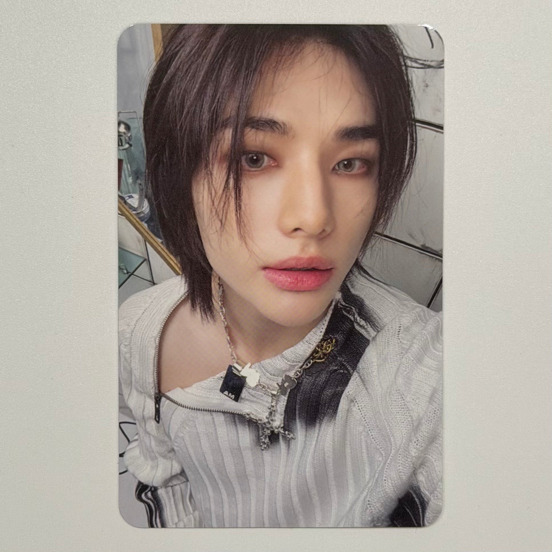 HYUNJIN (STRAY KIDS) - 樂-STAR ROCK STAR ALBUM PHOTOCARD