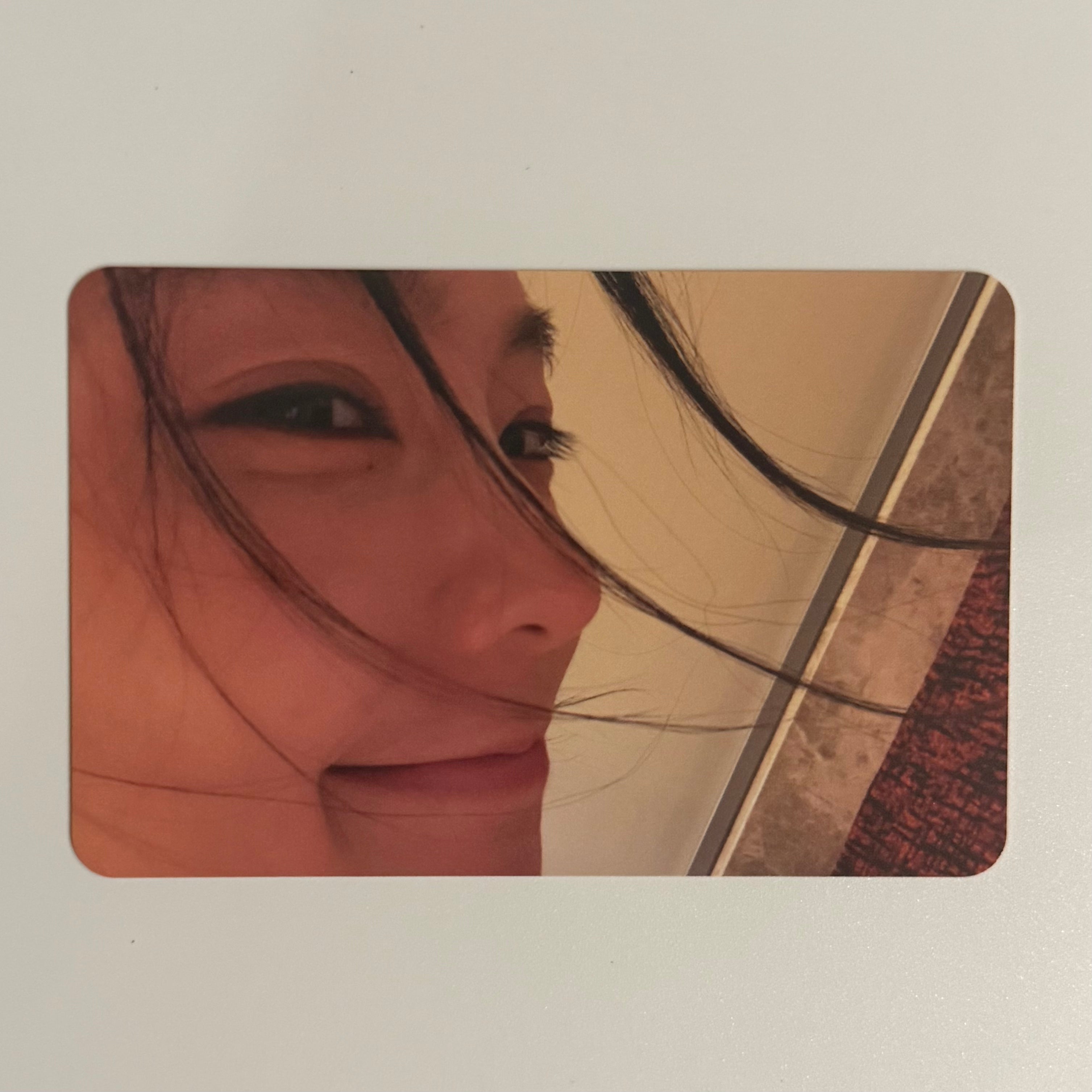 IRENE (RED VELVET) - LIKE A FLOWER ALBUM PHOTOCARD (MIRROR VER)