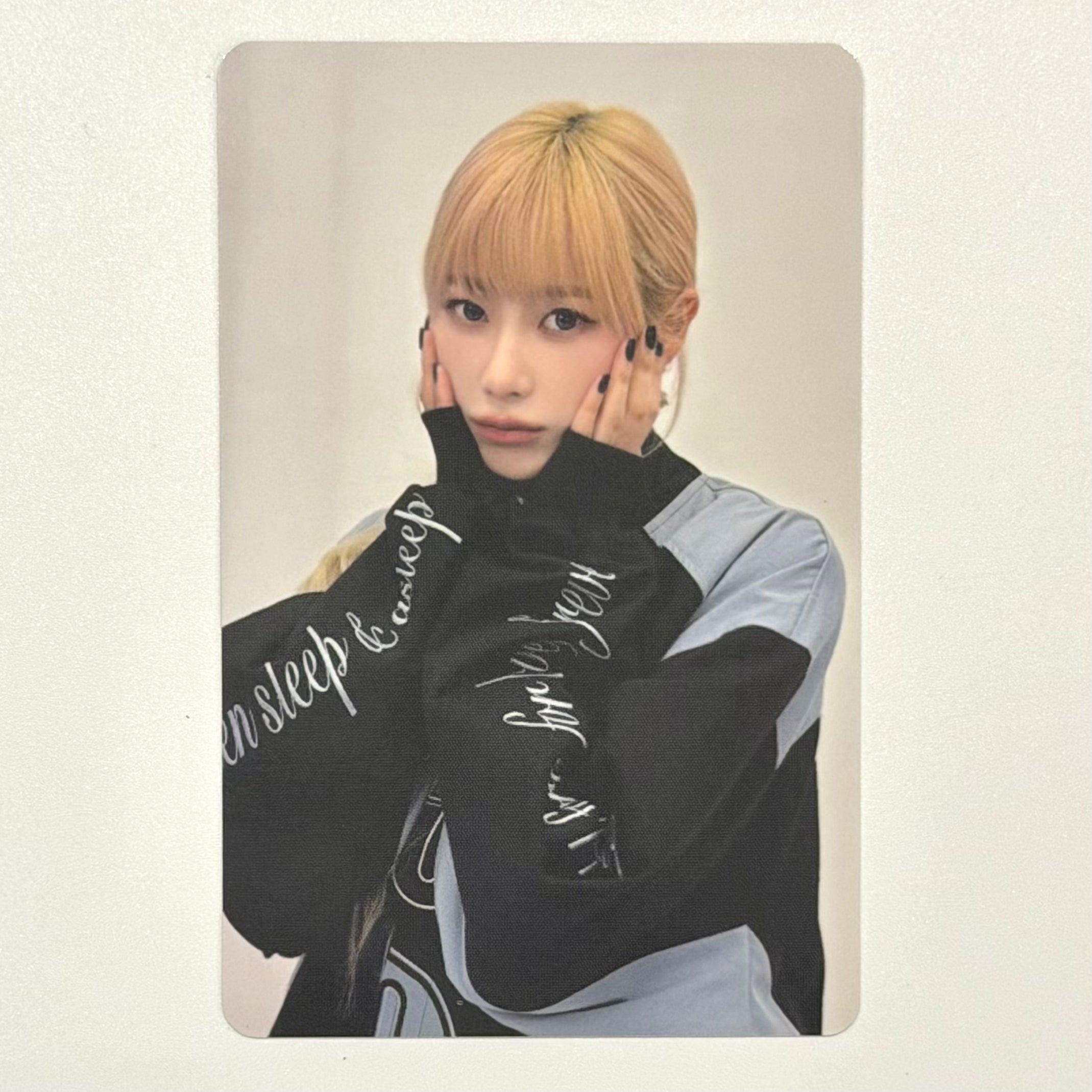 GISELLE (AESPA) - 2025 SEASONS GREETINGS SG TRADING CARD PHOTOCARD