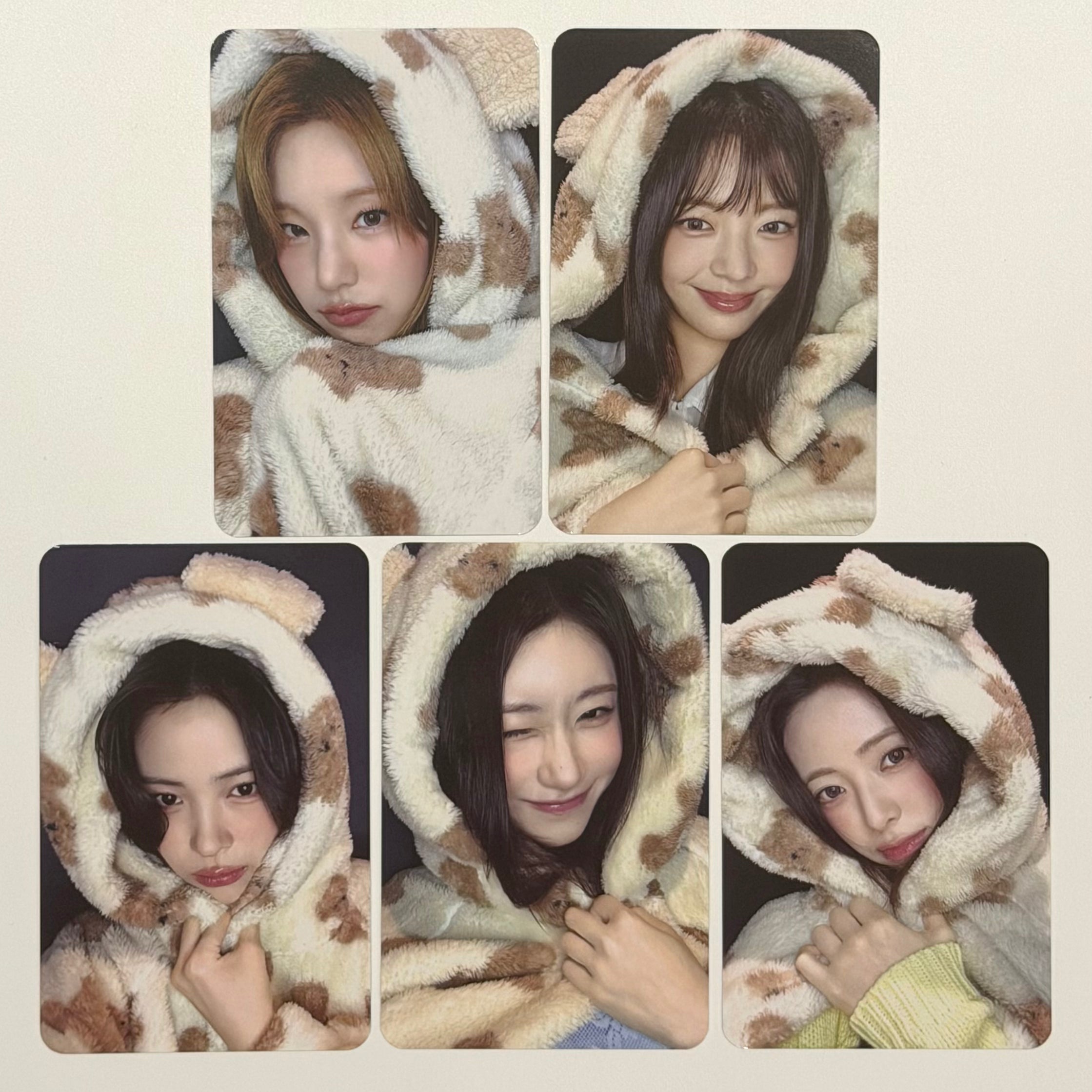 ITZY - MOTTO MAKESTAR ONLINE FANCALL 18 POB PHOTOCARD (BEAR VER)