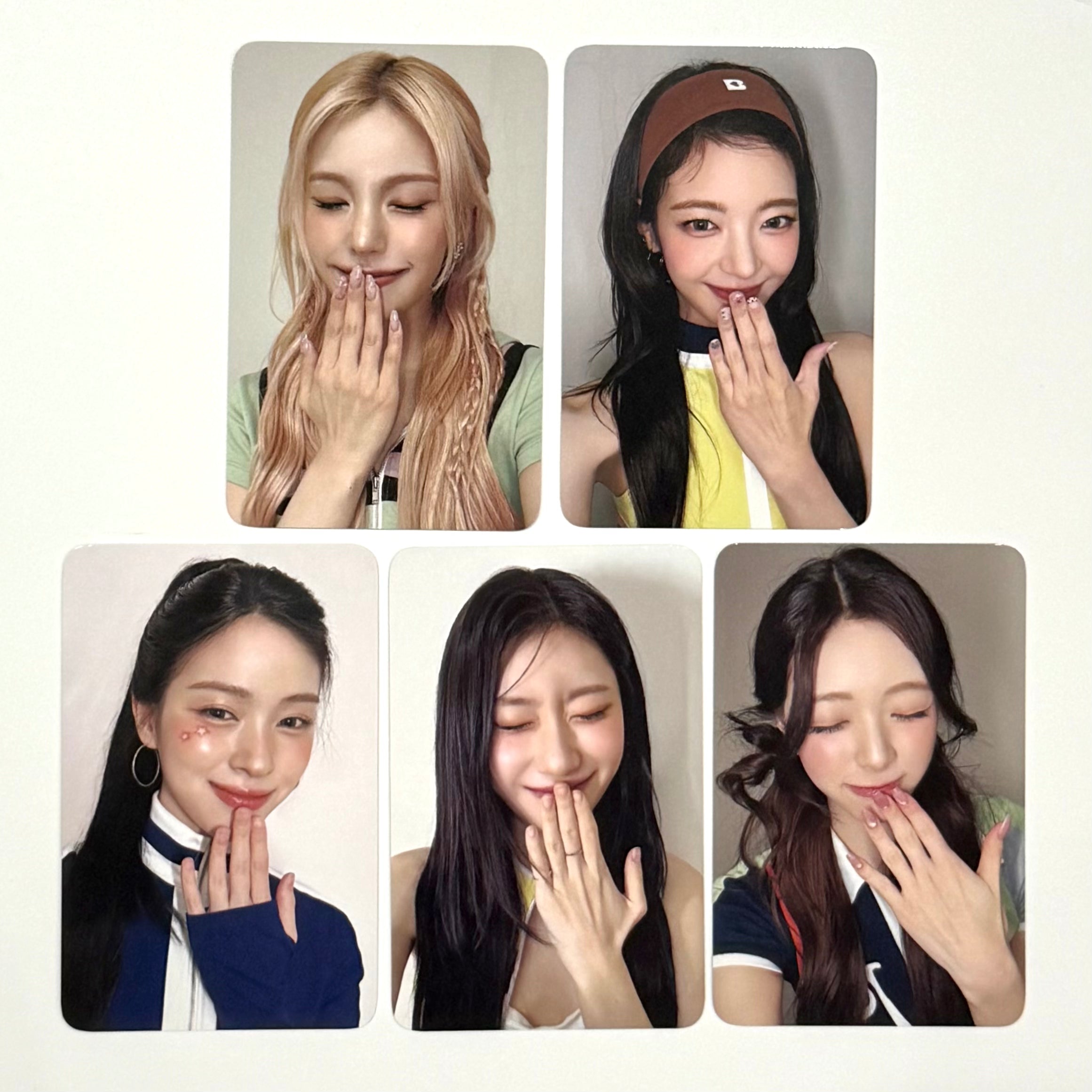 ITZY - MOTTO MAKESTAR ONLINE FANCALL 12 POB PHOTOCARD (LAUGHING PUPPY VER)