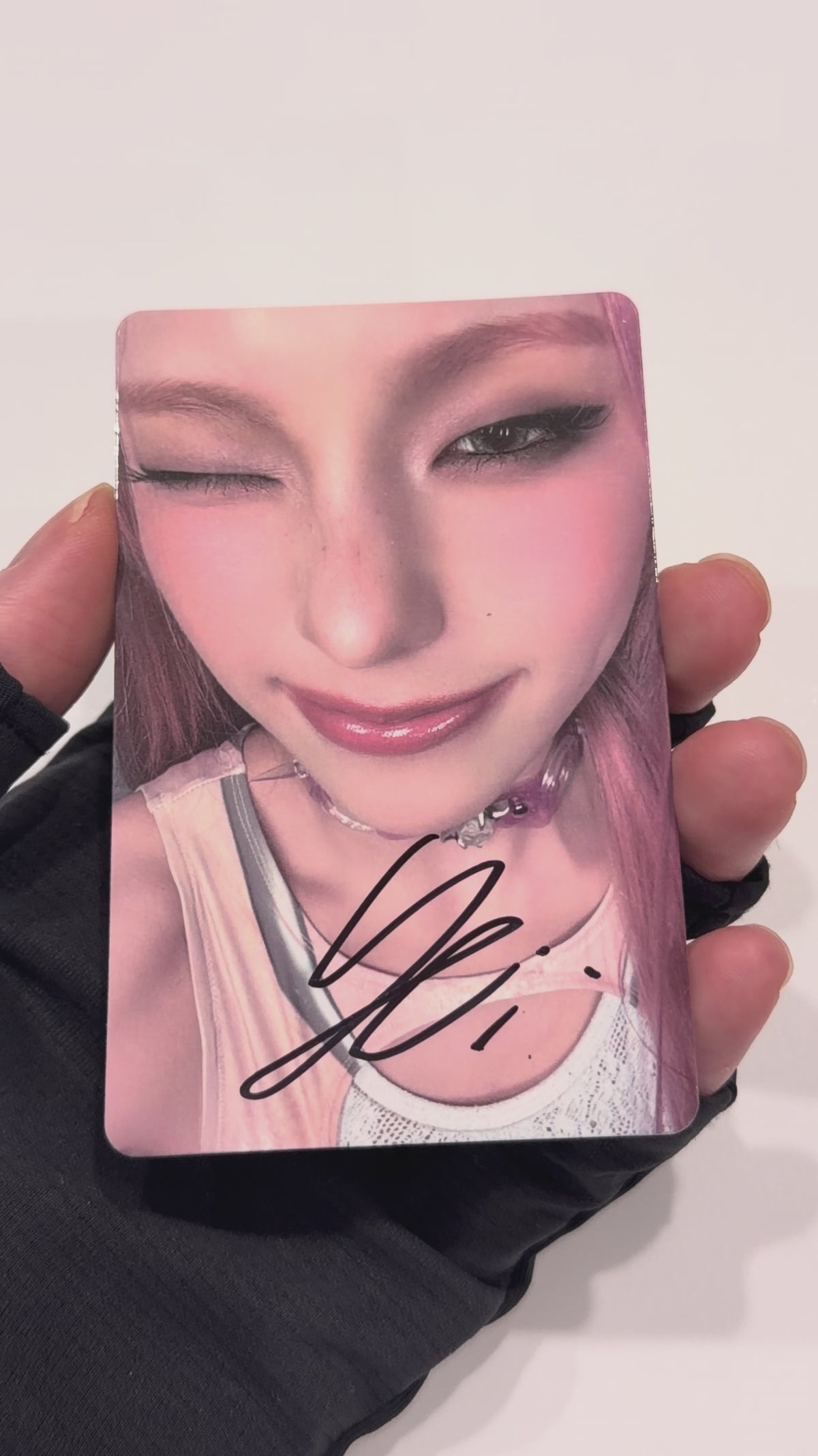 YEJI (ITZY) - MOTTO BLIND BOX EVENT SIGNED POB PHOTOCARD
