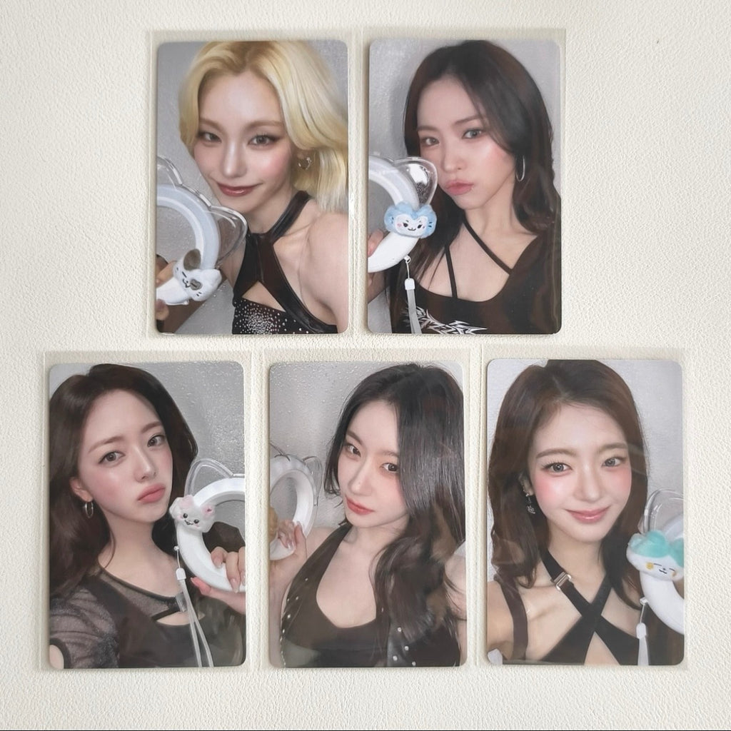 ITZY TUNNEL VISION KMONSTER KM ONLINE FANCALL 2 POB PHOTOCARD (LIGHTSTICK VER.)